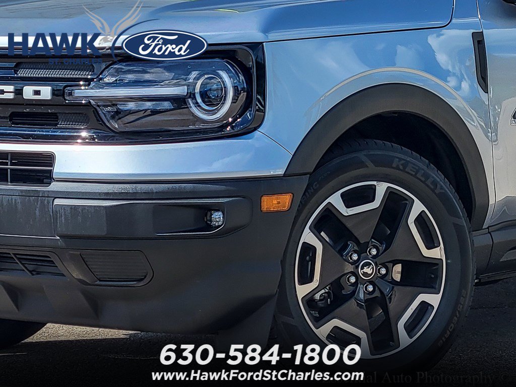 Certified Used 2022 Silver Metallic Ford Outer Banks image 3