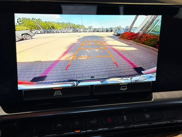 New 2026 Summit White GMC SLE image 29