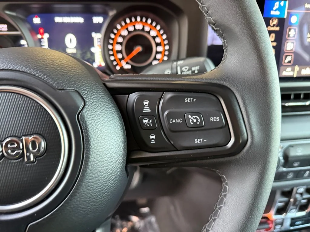 Used 2026 White Jeep Rubicon image 25