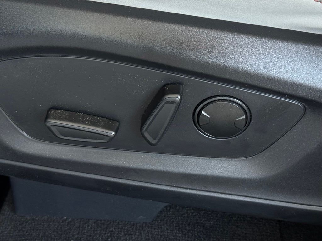 Used 2025 White Ford Active image 30