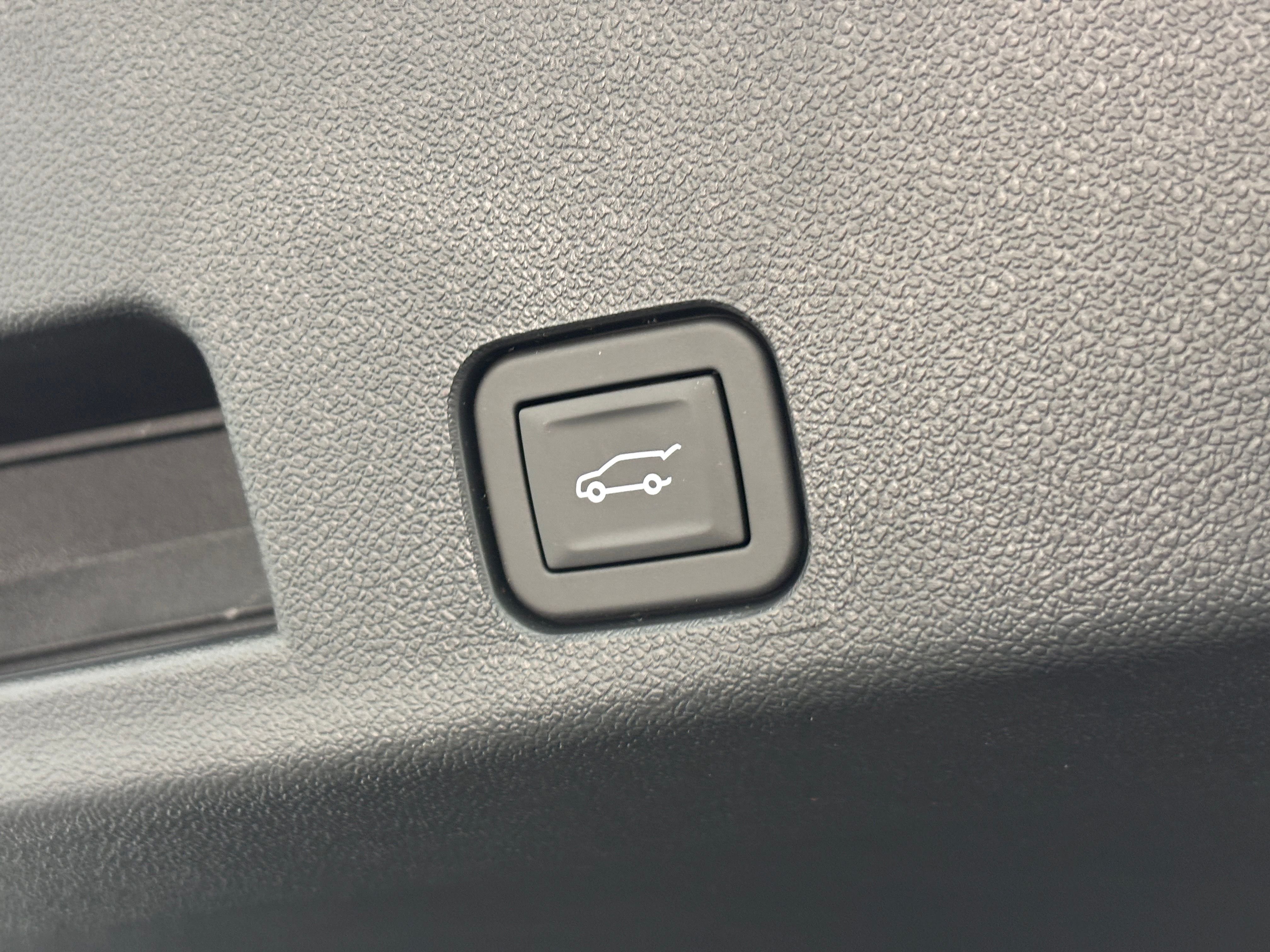 New 2026 Ebony Twilight Metallic GMC Denali Ultimate image 15