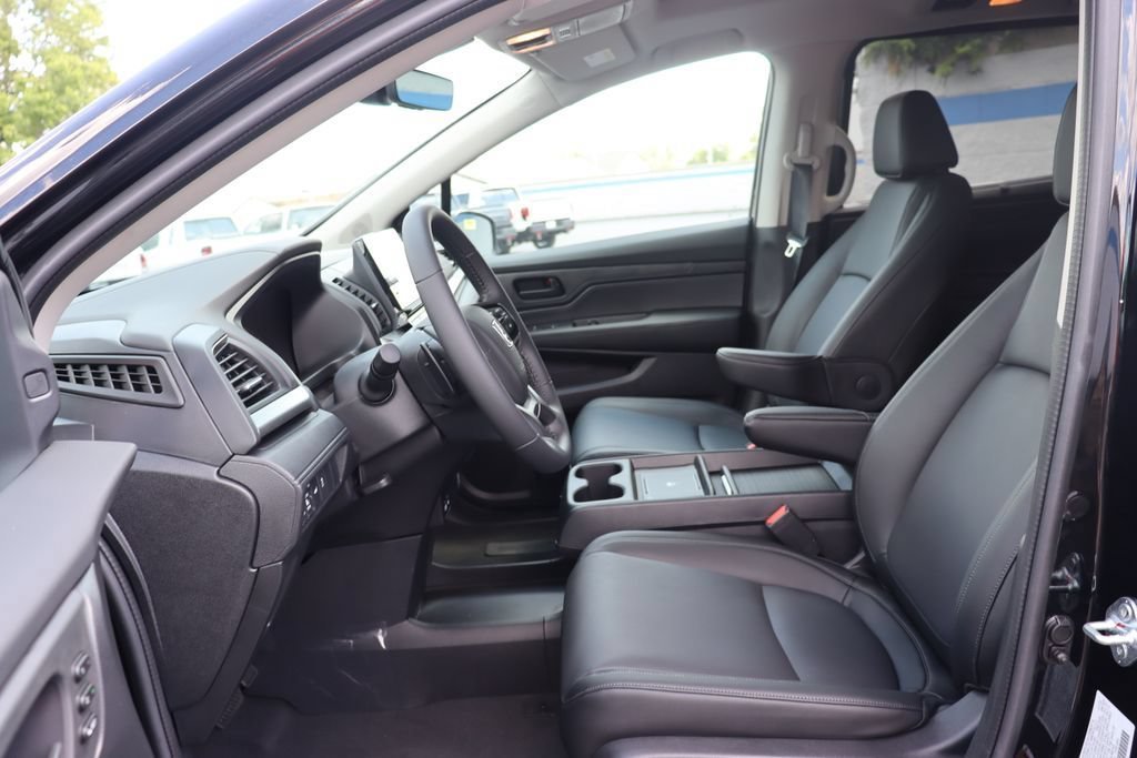 Used 2026 Crystal Black Pearl Honda EX-L image 29