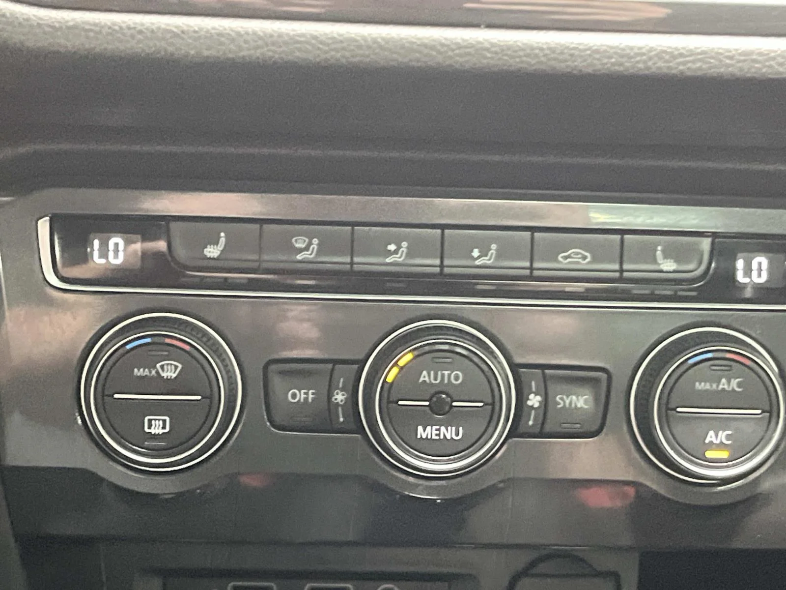2019 Volkswagen Tiguan SE - Photo 23
