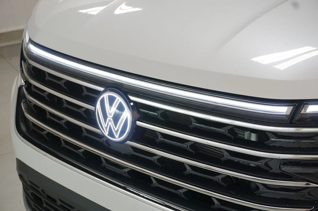 New 2026 Opal White Volkswagen 2.0T SE w/Technology image 28