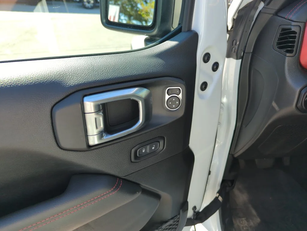 Used 2023 White Jeep Rubicon image 18
