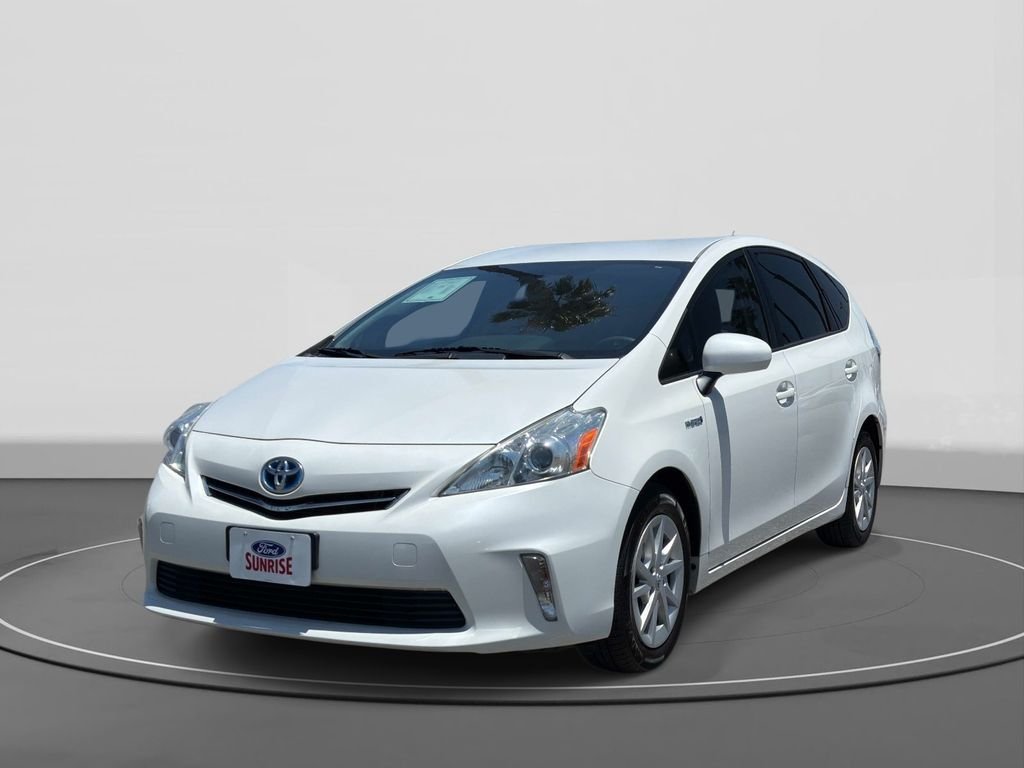2012 Toyota Prius v Three's photo