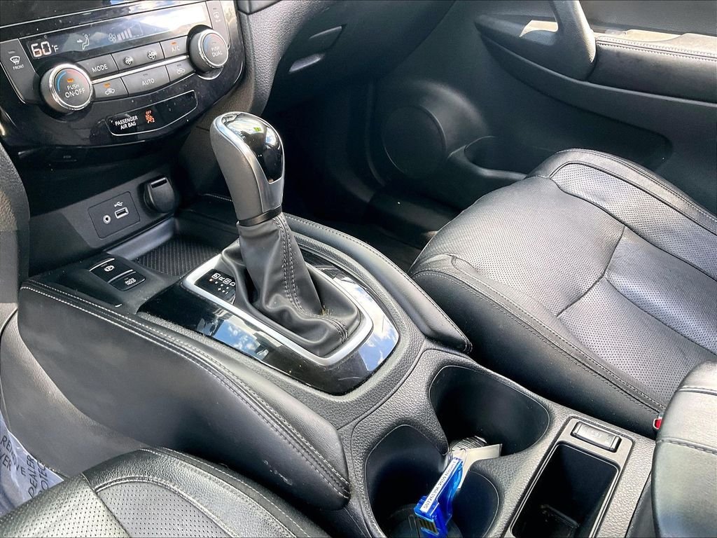 Used 2019 Gun Metallic Nissan SL image 19