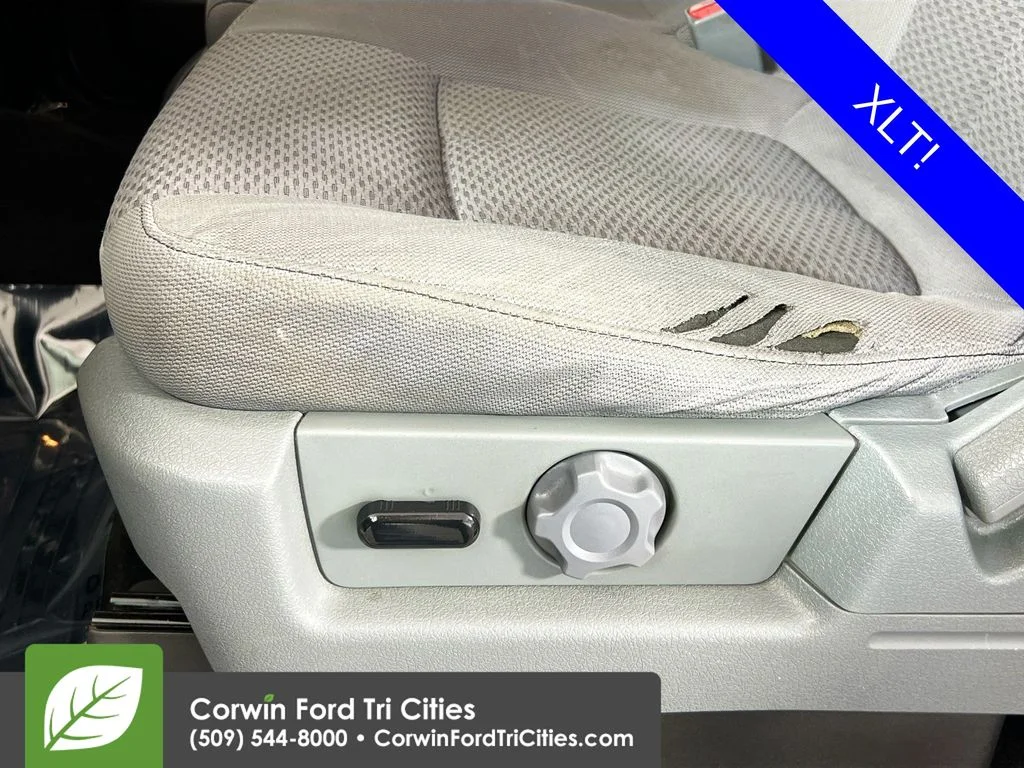 Used 2013 Oxford White Ford XLT image 21