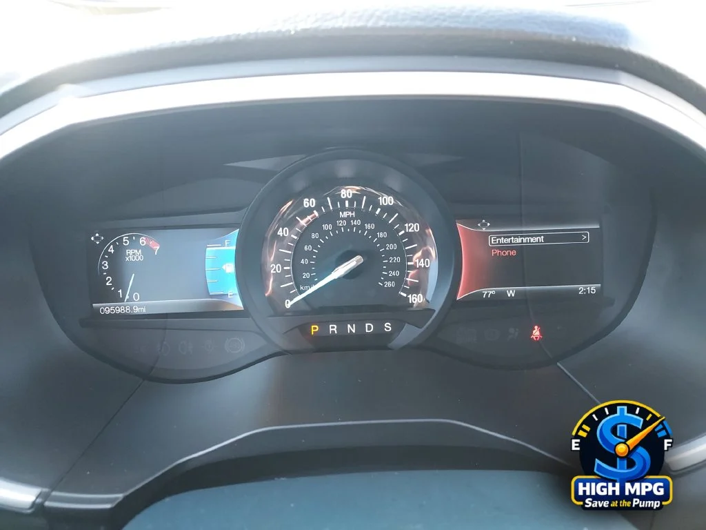 Used 2015 Gray Ford SEL image 26