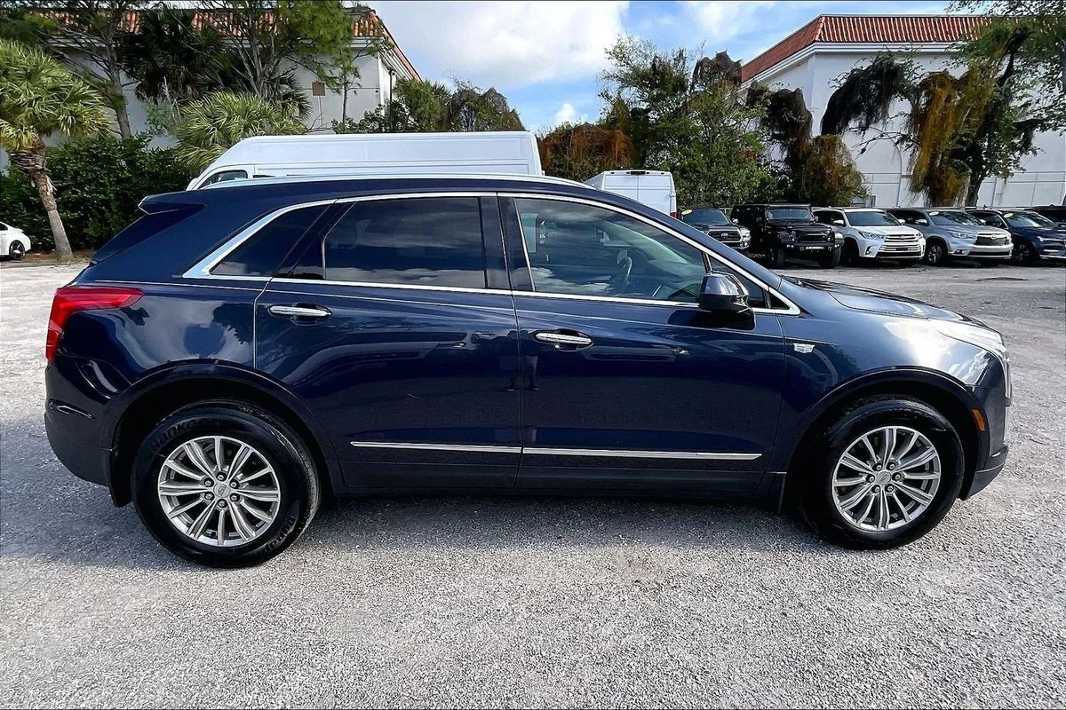 Used 2019 Blue Cadillac Luxury image 30