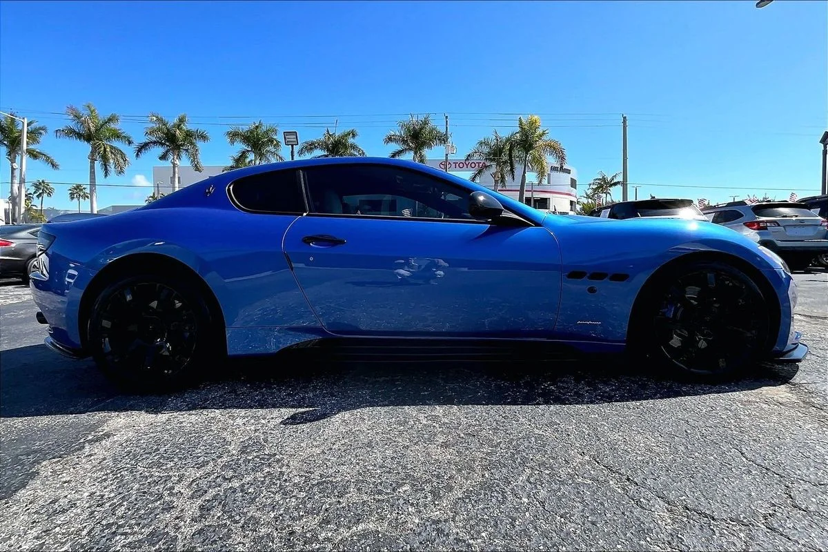 Used 2014 Blue Maserati Sport image 31