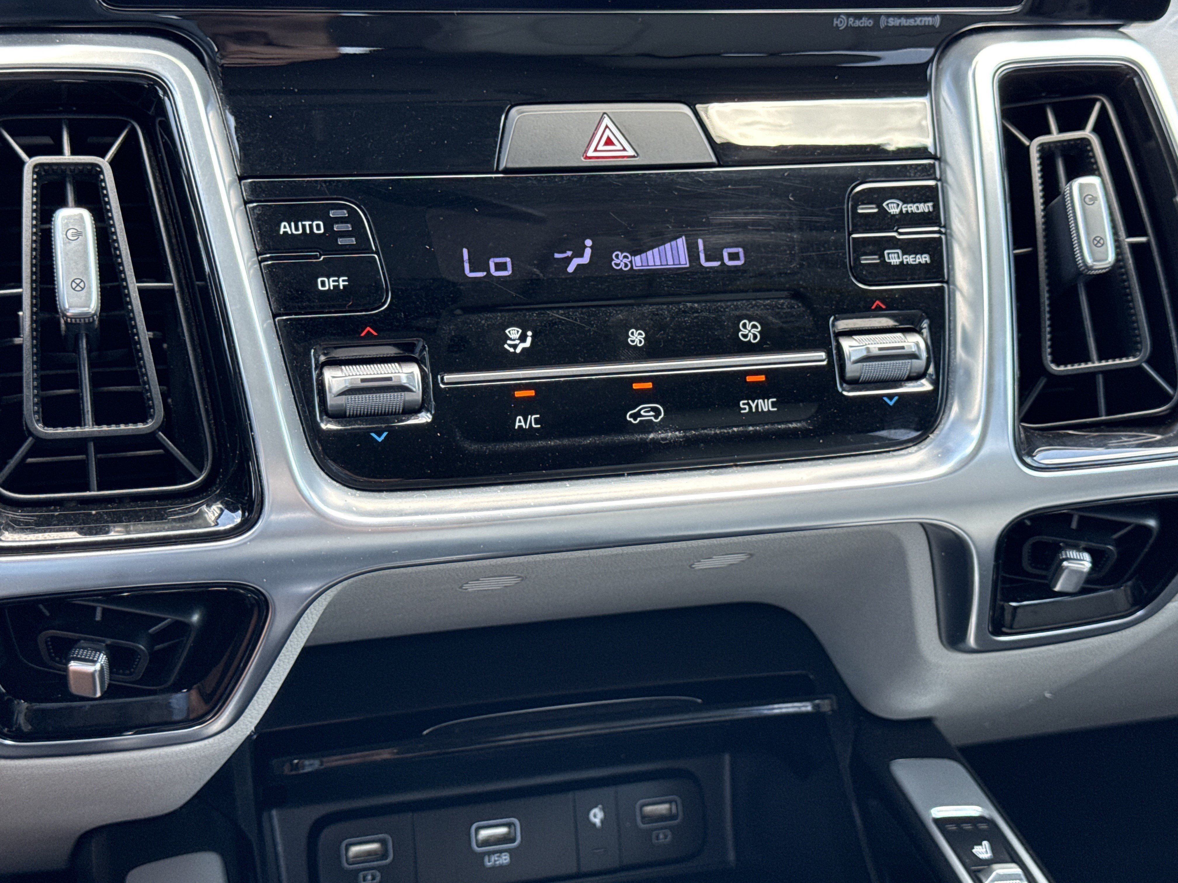 Used 2022 Glacial White Pearl Kia SX image 30