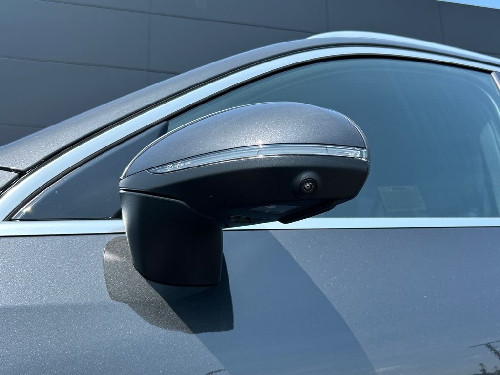 New 2026 Graphite Grey Metallic Mercedes-Benz GLC 300 image 30