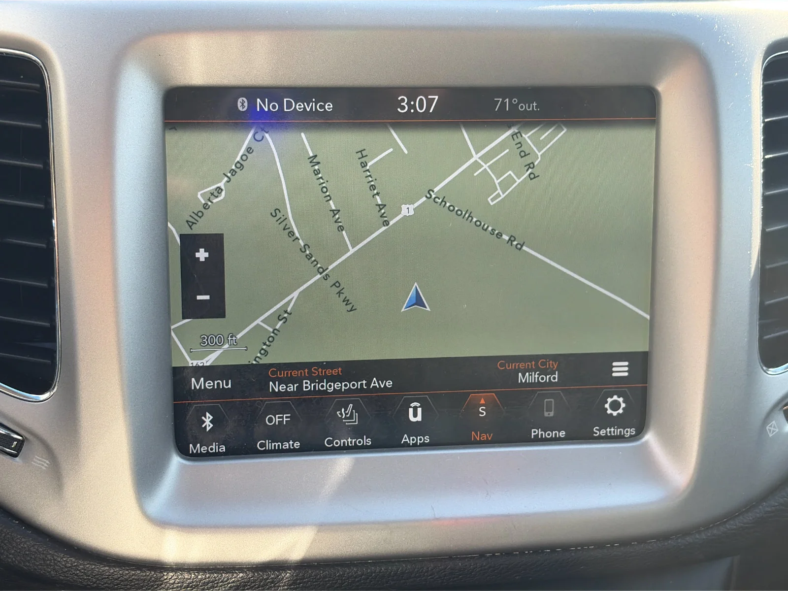 Used 2020 Diamond Black Jeep Latitude image 17