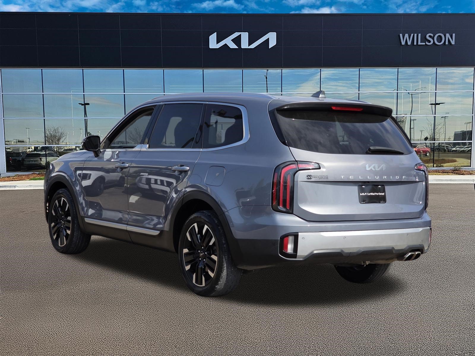 Used 2023 Everlasting Silver Kia SX image 6