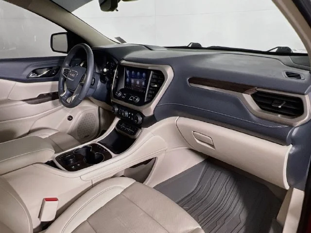 Used 2023 Red GMC Denali image 40