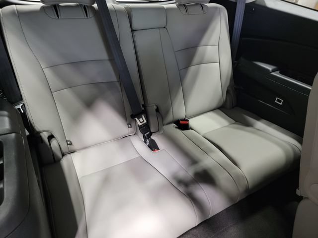Used 2020 Silver Honda AWD Touring 7 Passenger image 15