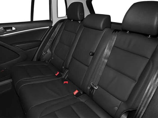 Used 2014 Pepper Gray Metallic Volkswagen S image 17
