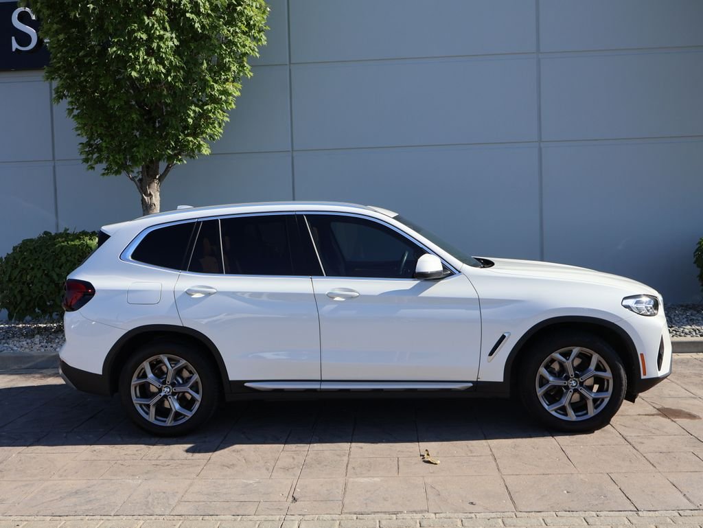 Used 2024 Alpine White BMW xDrive30i image 5