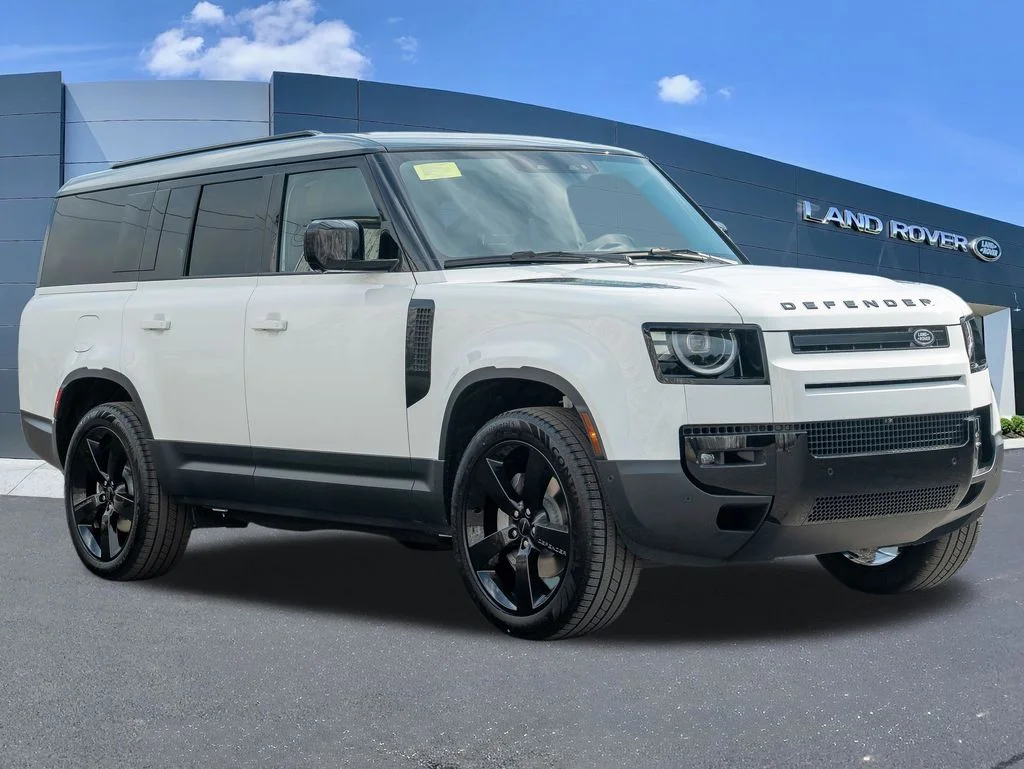 New 2026 Fuji White Land Rover S image 3