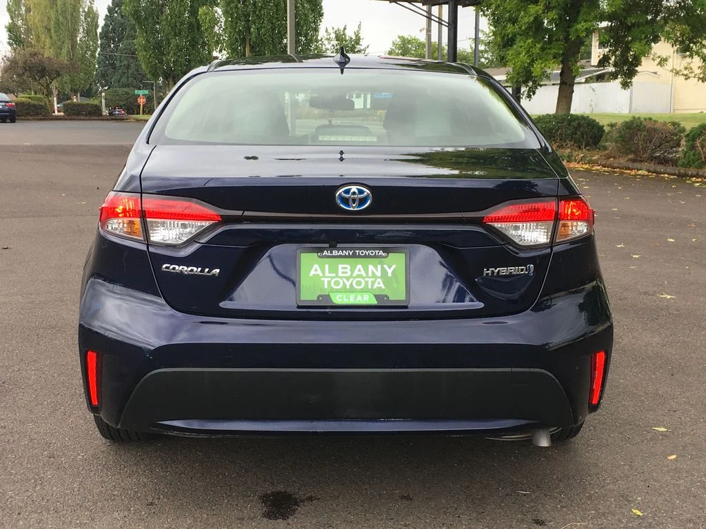 Used 2022 Blue Toyota LE image 5