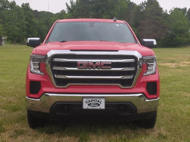Used 2019 Red GMC SLE image 16