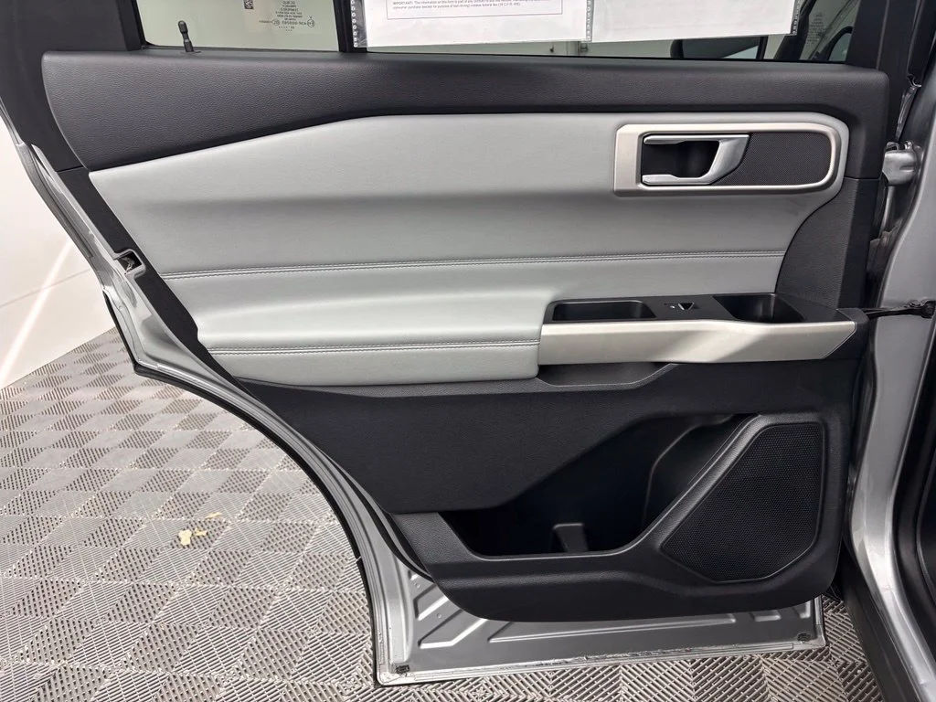 Used 2021 Silver Ford XLT image 36