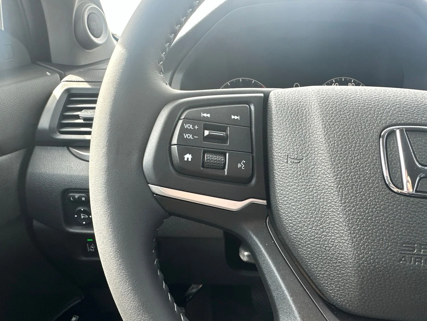 2026 Honda Ridgeline Sport - Photo 43