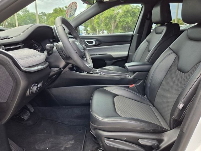 Certified Used 2025 White Jeep Latitude image 13