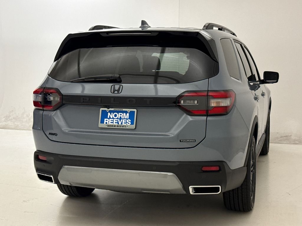 New 2026 Sonic Gray Pearl Honda Touring image 9
