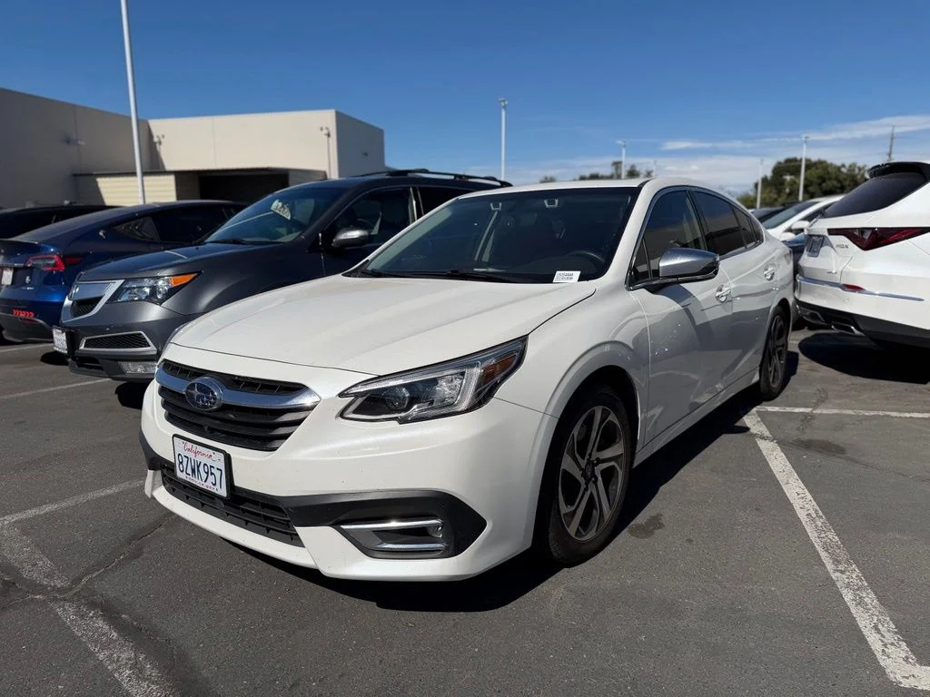 Used 2022 Crystal White Pearl Subaru Touring XT image 3