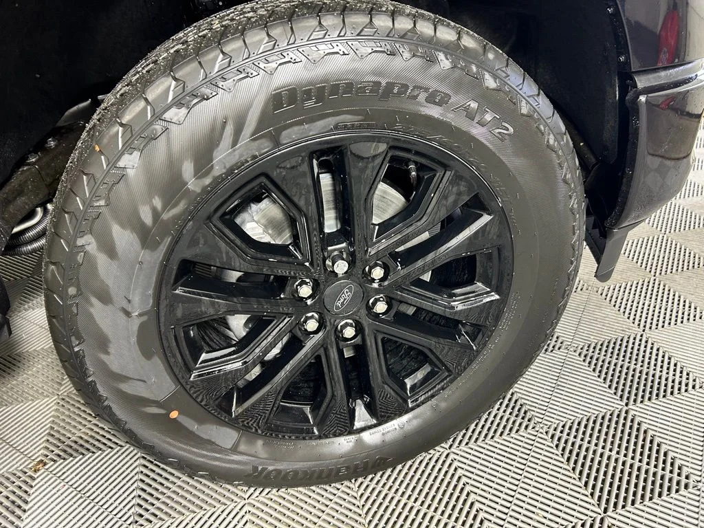 New 2026 Agate Black Metallic Ford Lariat image 4