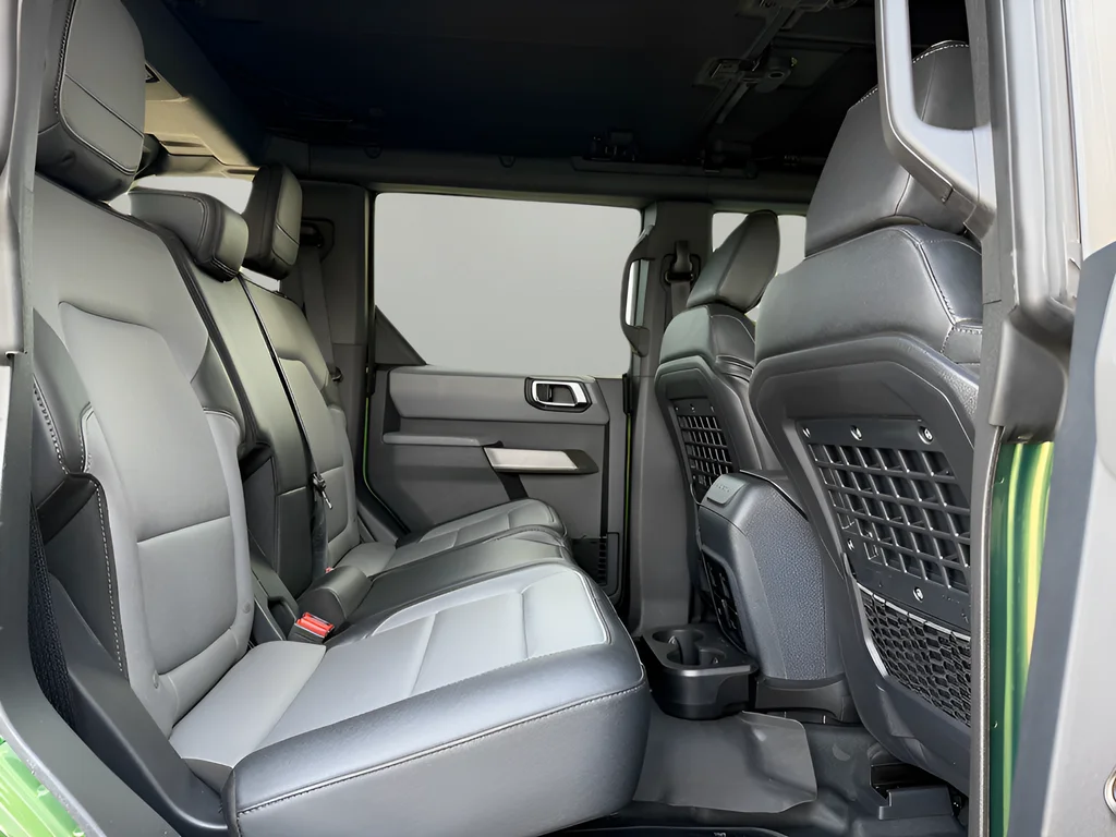 2023 Ford Bronco 4-Door Everglades - Photo 9