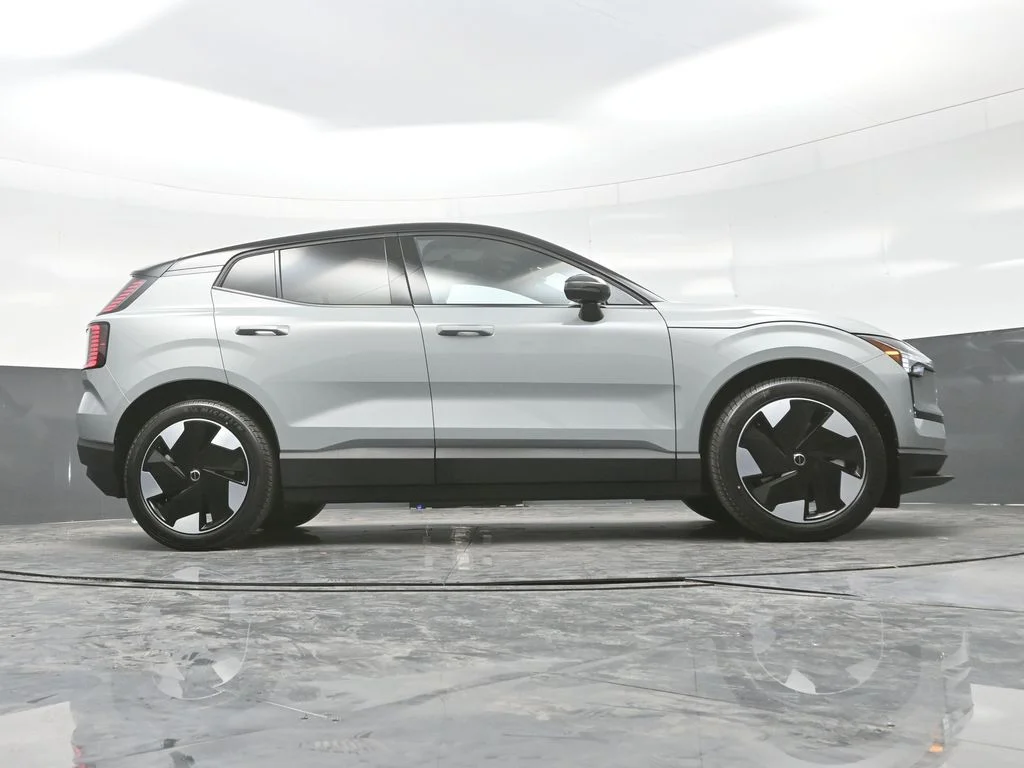 New 2026 Vapour Grey Volvo Twin Motor Performance Plus image 23