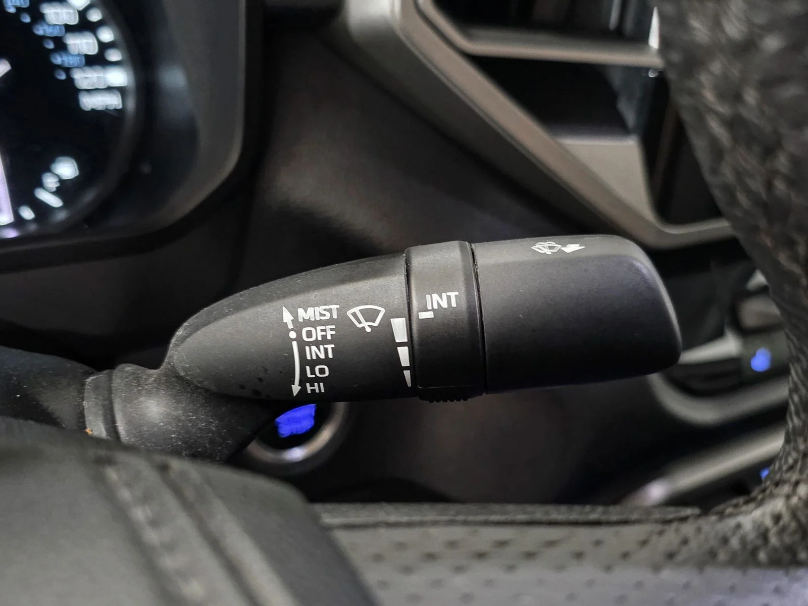 Used 2023 Green Toyota SR5 image 36