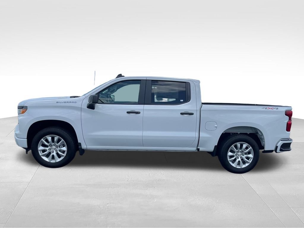 New 2026 Summit White Chevrolet Custom image 2