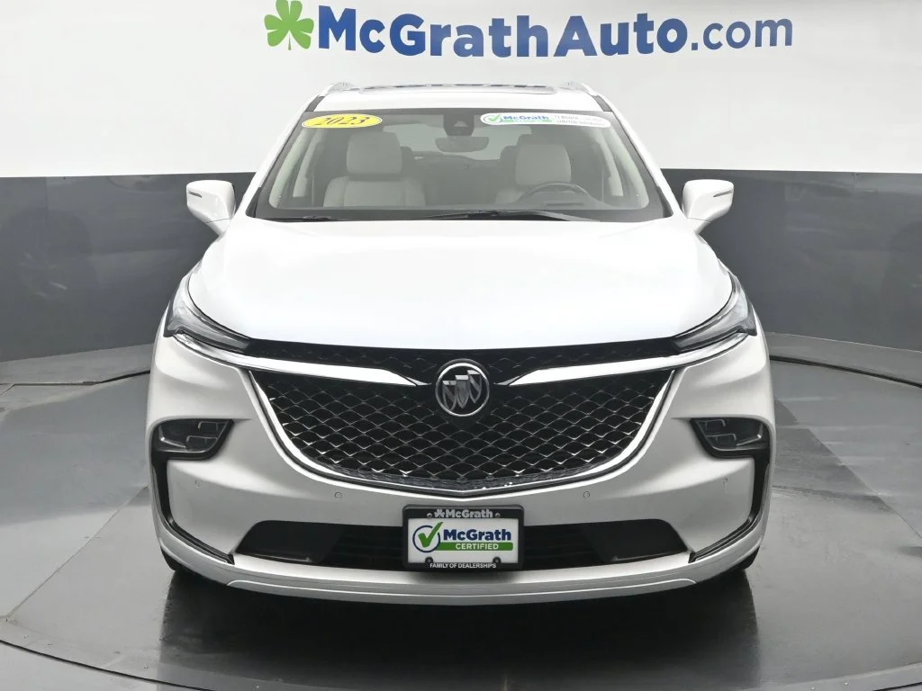 Used 2023 White Buick Avenir image 6