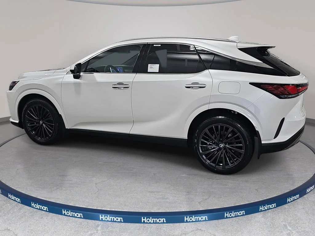 New 2026 Eminent White Pearl Lexus PREMIUM image 8