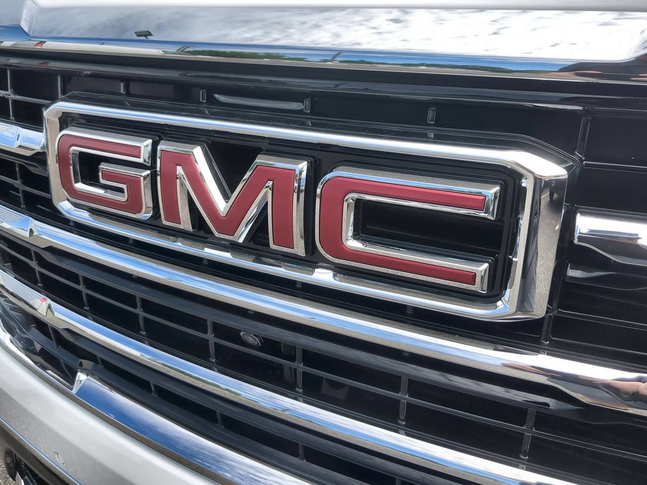 New 2026 Summit White GMC Elevation image 32