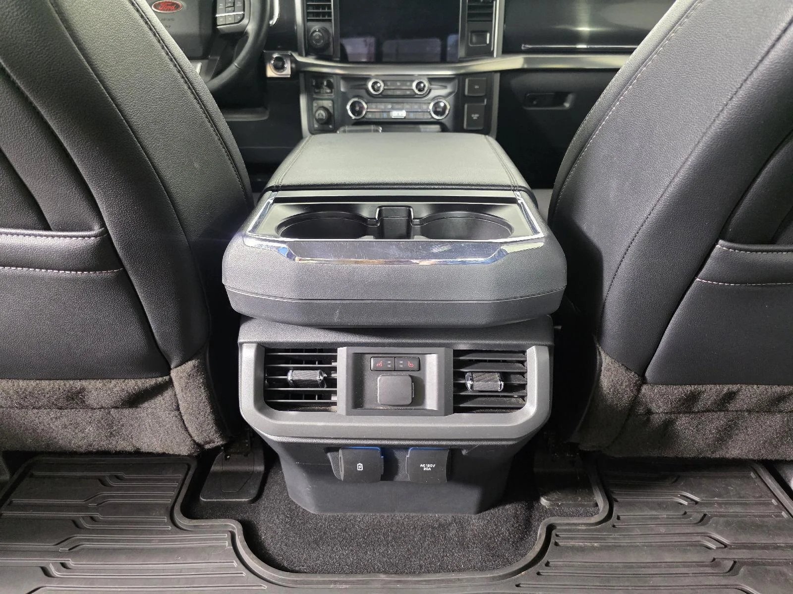 Used 2022  Ford LARIAT image 17