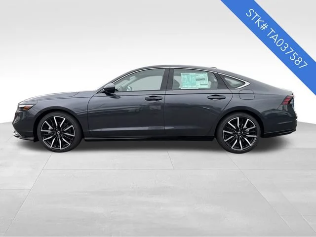 New 2026 Meteorite Gray Metallic Honda Touring image 4