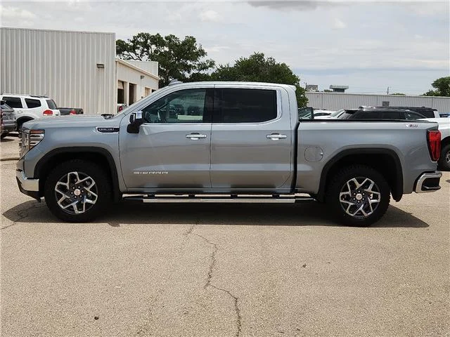 Used 2025 Titanium Rush M GMC  image 2