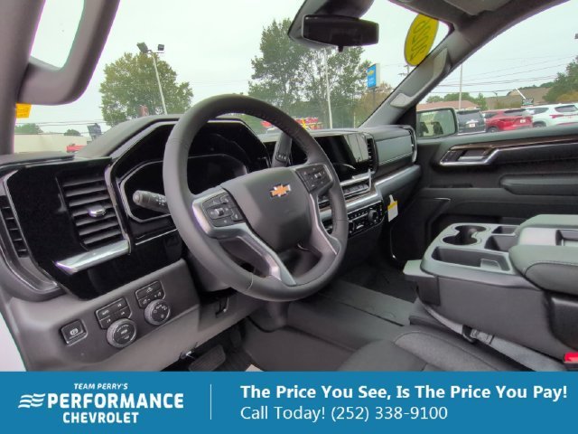 2026 Chevrolet Silverado 1500 LT - Photo 9