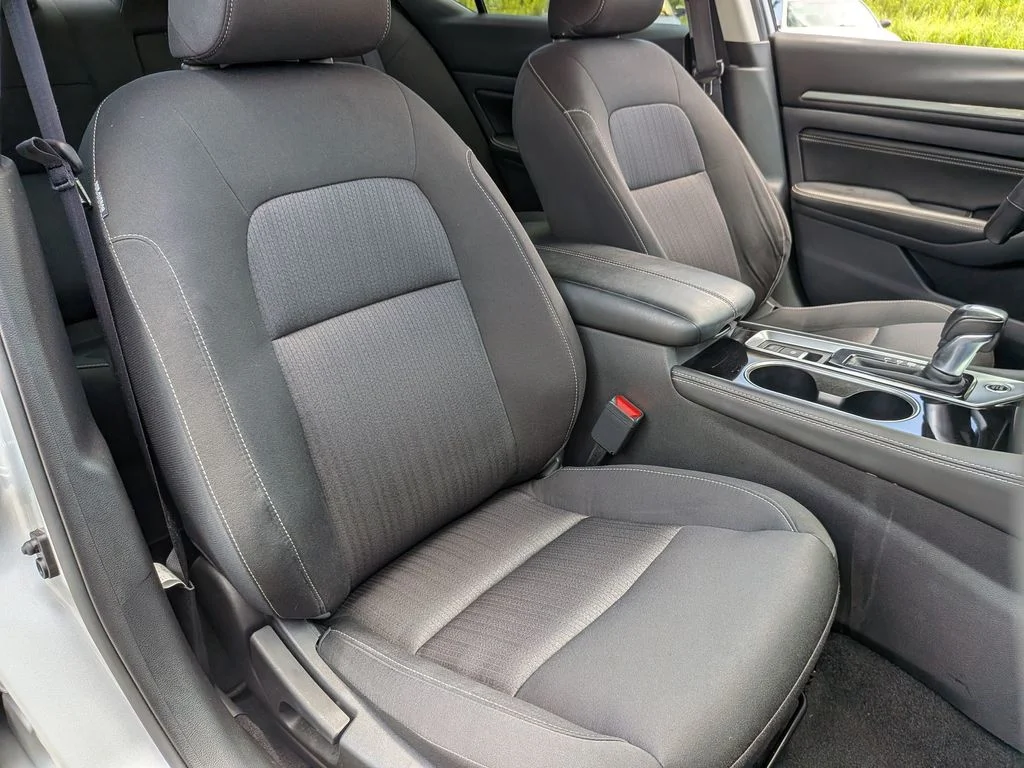 Used 2023 Silver Nissan 2.5 SV image 34