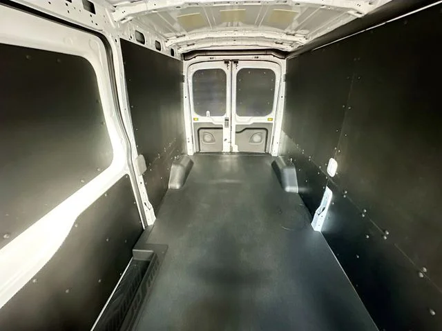 New 2025 Oxford White Ford Base image 16