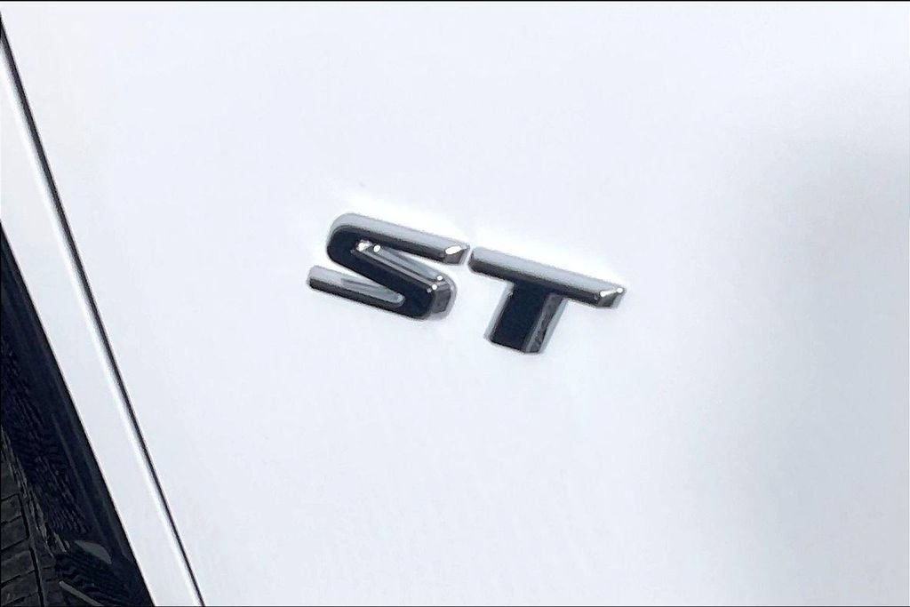 New 2027 Summit White Buick Sport Touring image 10