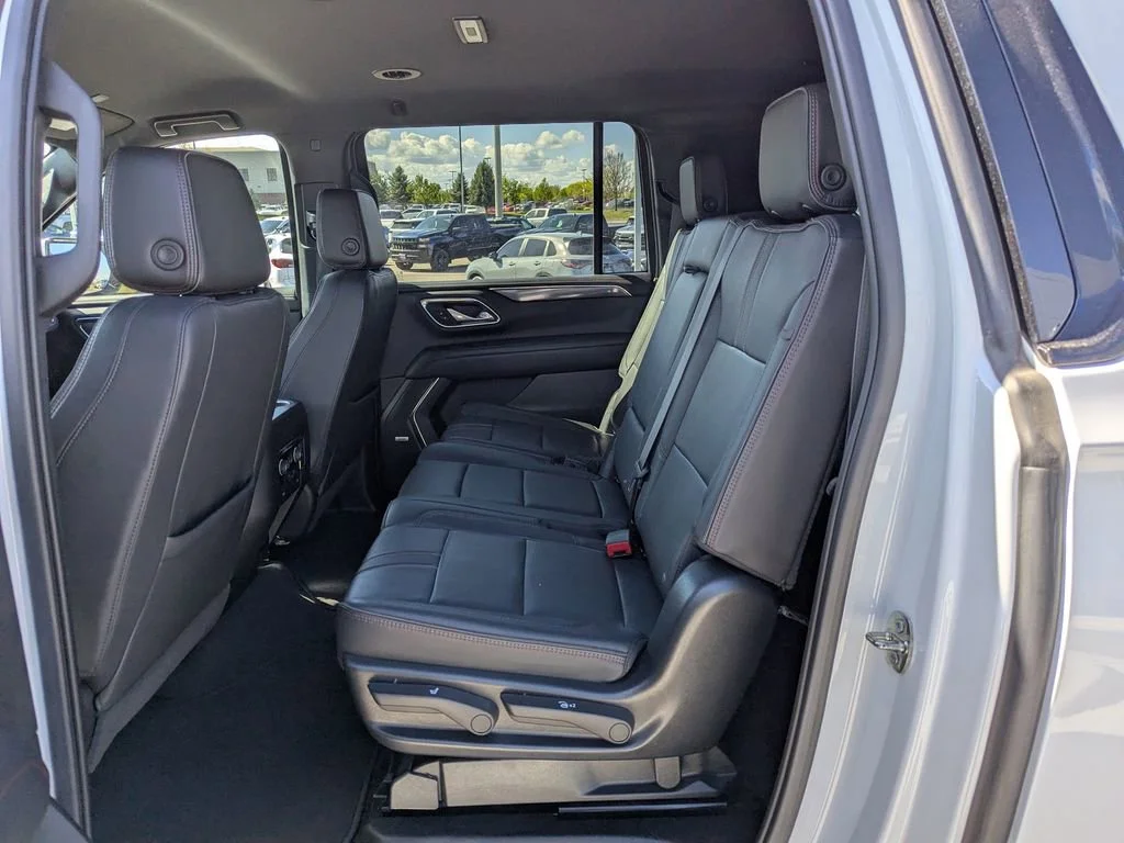 2023 Chevrolet Suburban RST - Photo 31