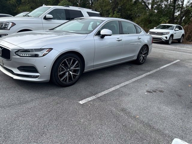2018 Volvo S90 Momentum