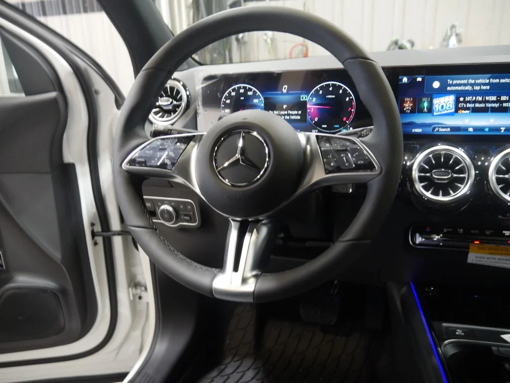 New 2026 Polar White Mercedes-Benz GLA 250 image 70