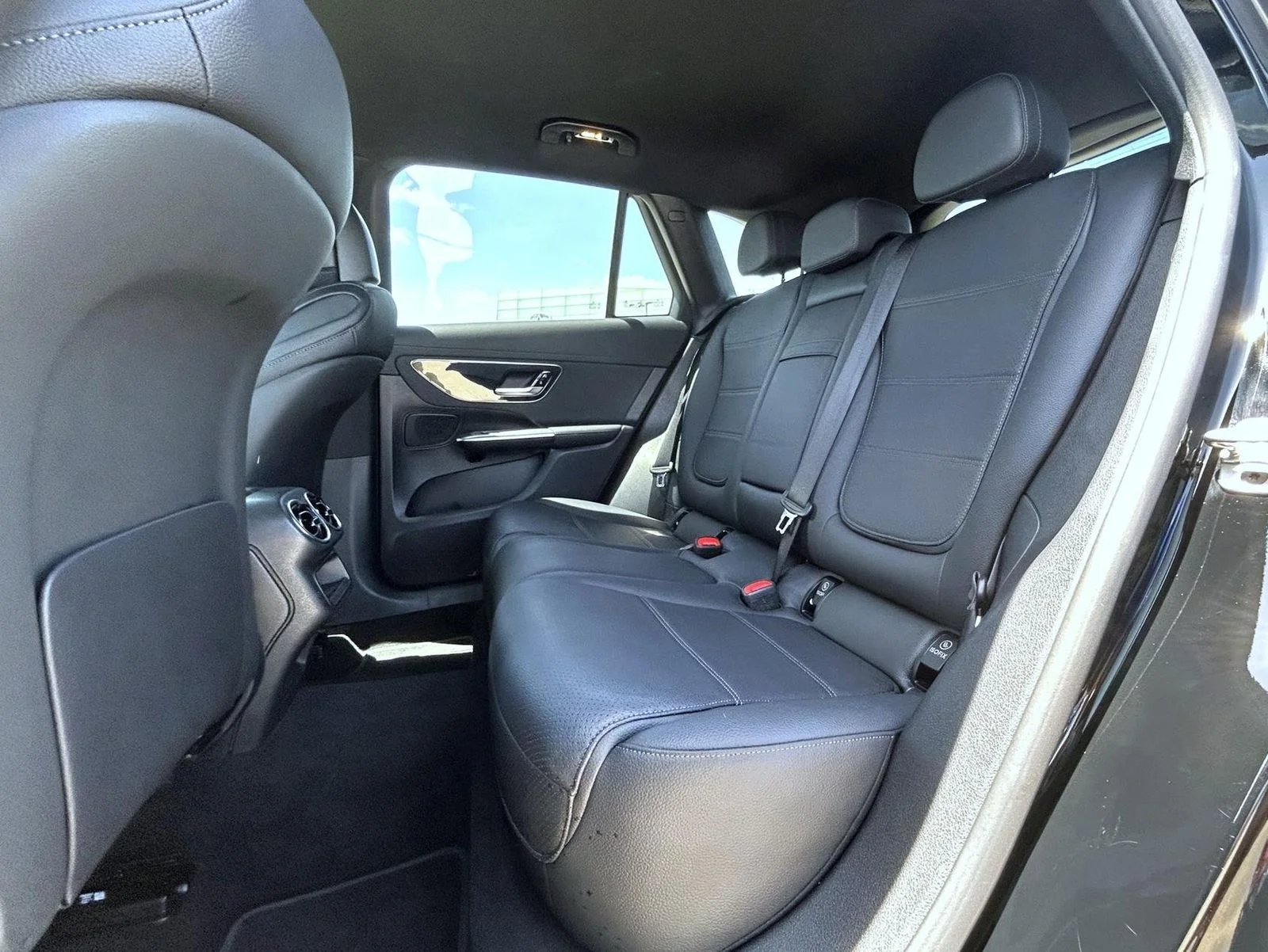 Used 2024 Black Mercedes-Benz GLC 300 image 20